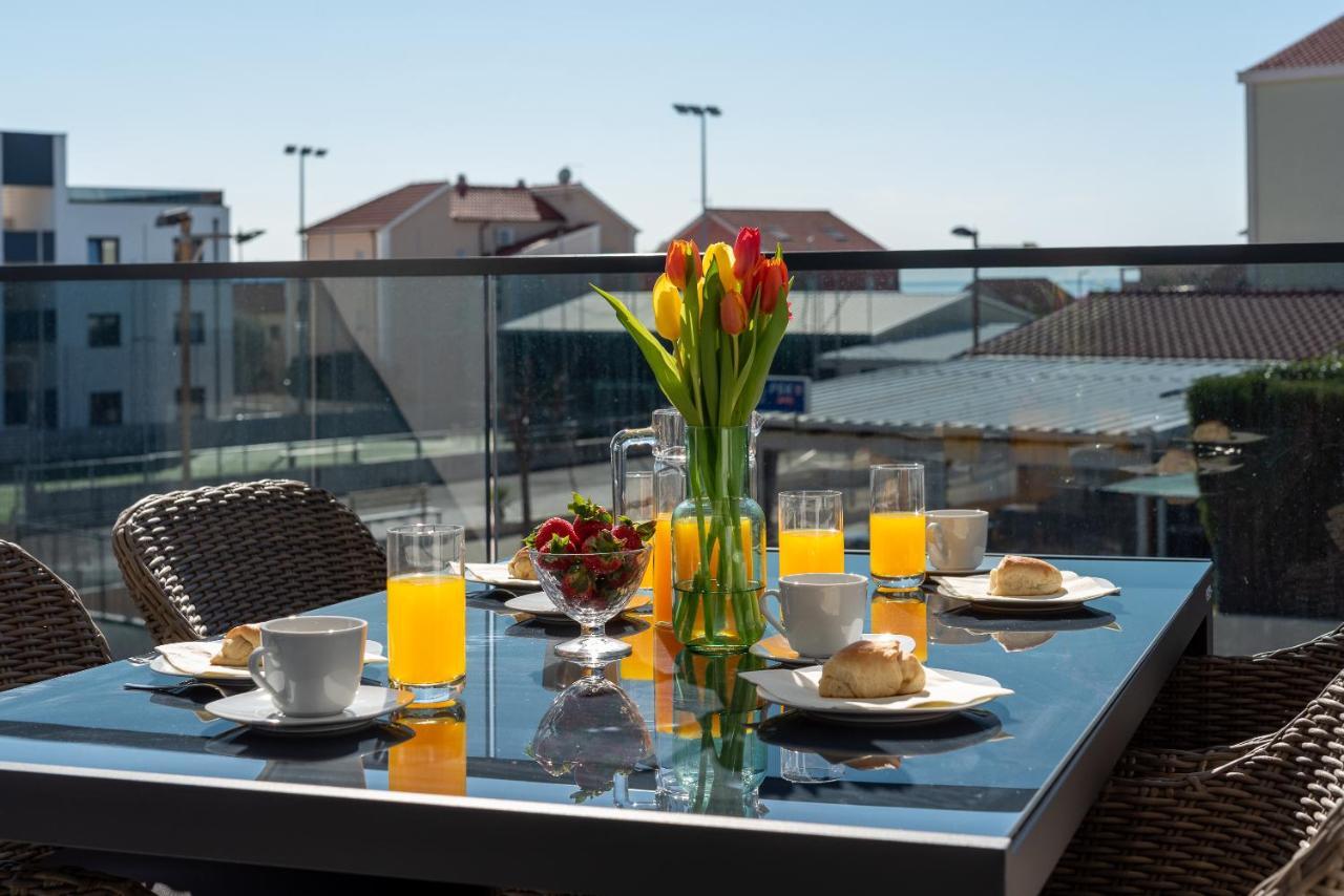 Poolside 2 Bedroom Ap. Mare Trogir Eksteriør bilde